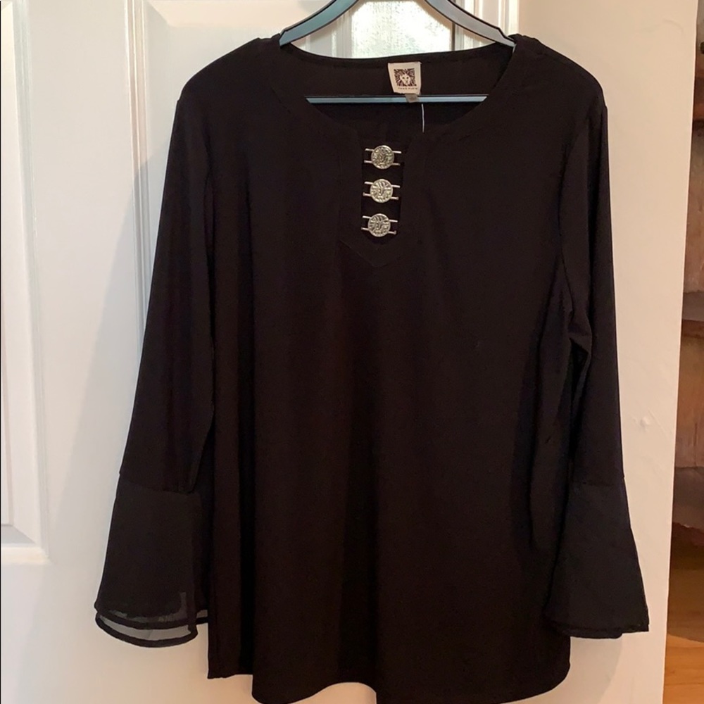 Women’s black Anne Klein tunic top size L.